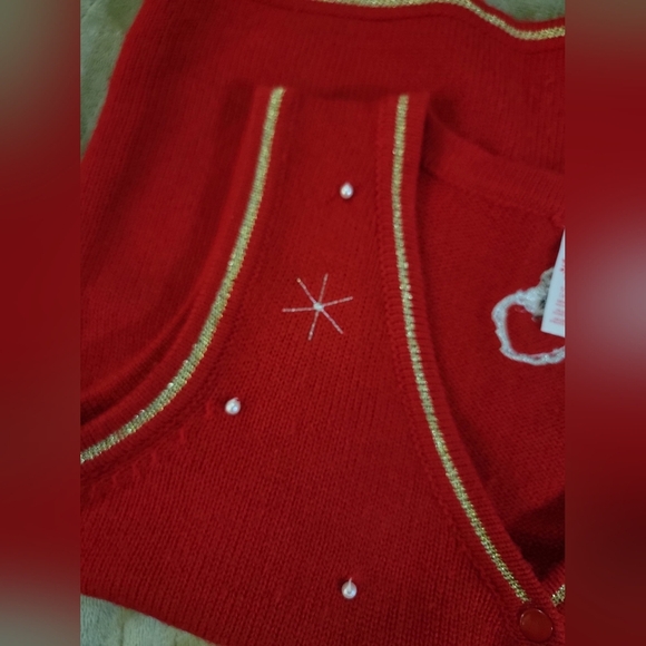 Ugly Christmas Sweater Festive Red Vest with Santa and Tree Design Small 4/6 - Picture 6 of 11